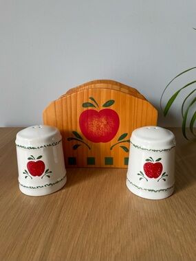 Vintage Spongeware Apple Wooden Napkin Holder with Salt & Pepper Shakers 1980s